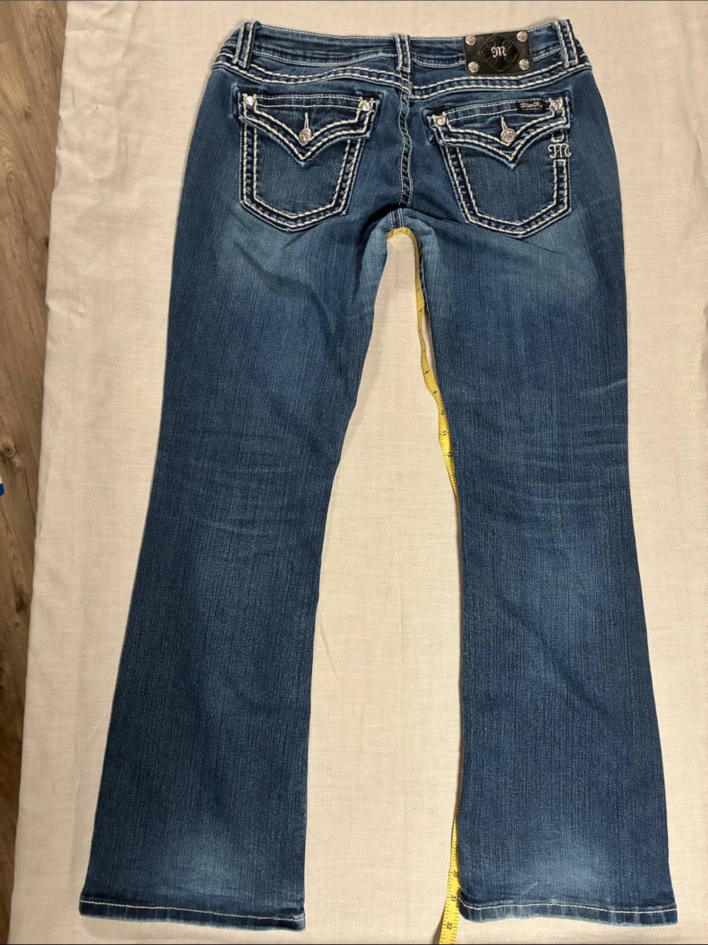 Miss Me Women’s Signature Bootcut Saddle Stitch BlueJeans, Size 32/32